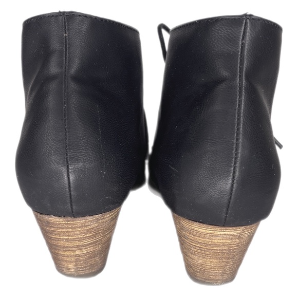 Chelsea Crew Bootie - Picture 6 of 8